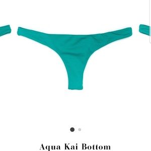 Midori aqua kai bottom